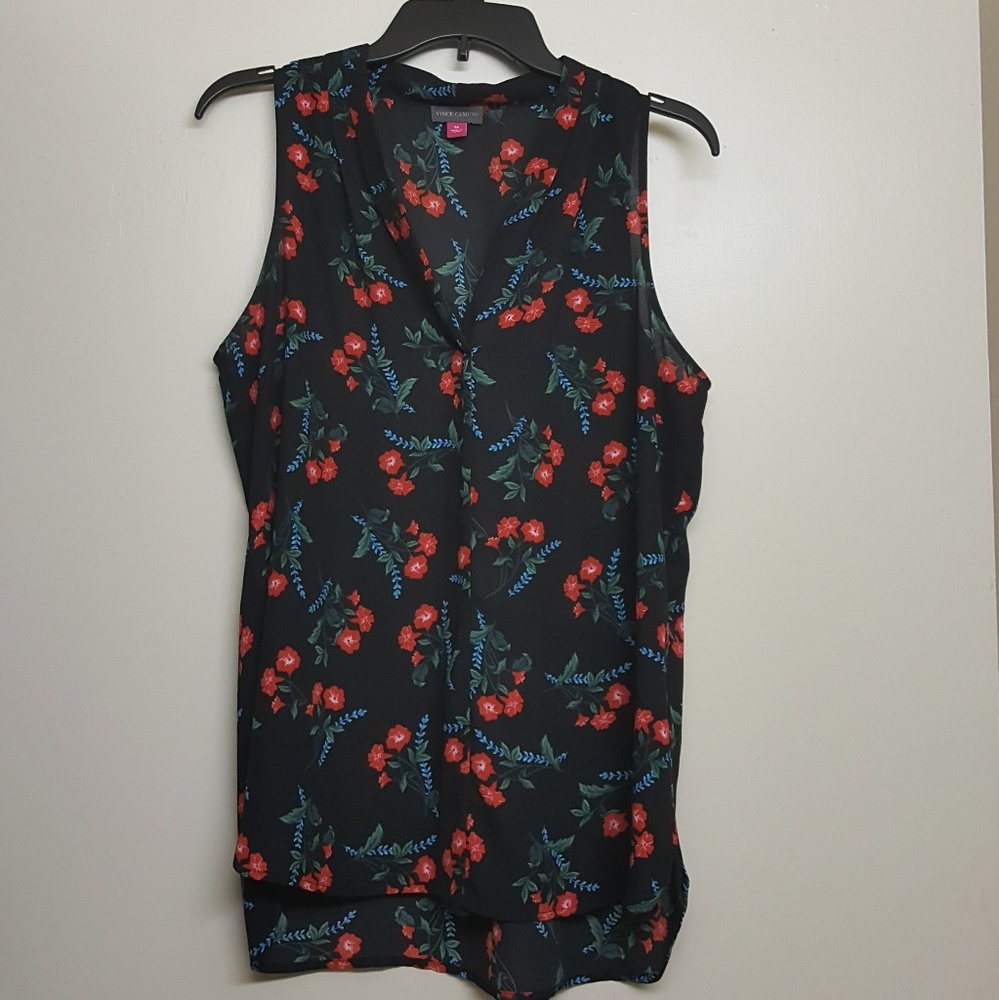 VINCE CAMUTO printed v-neck sleeveless top